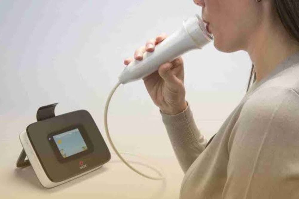 Fracción exhalada de óxido nitrico